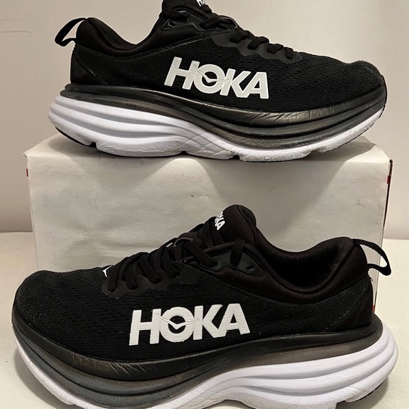 Hoka Shoes - Women’s Hoka Bondi 8 size 6.5
